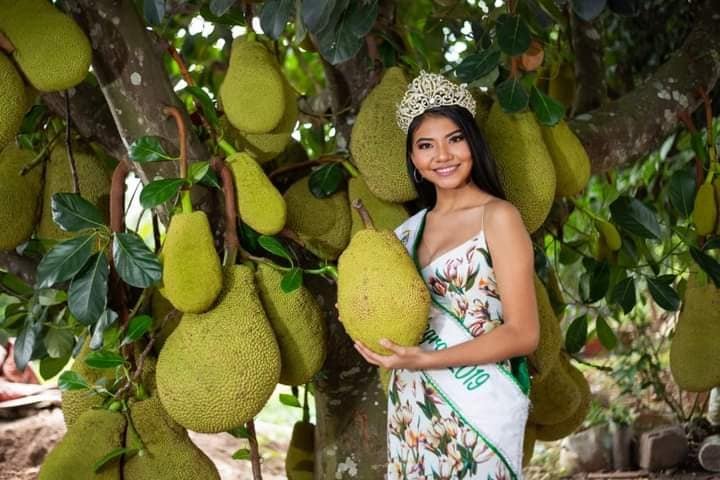 Miss Rio Negro en Jackfruit, Rio Negro, Satipo, Junín, Perú